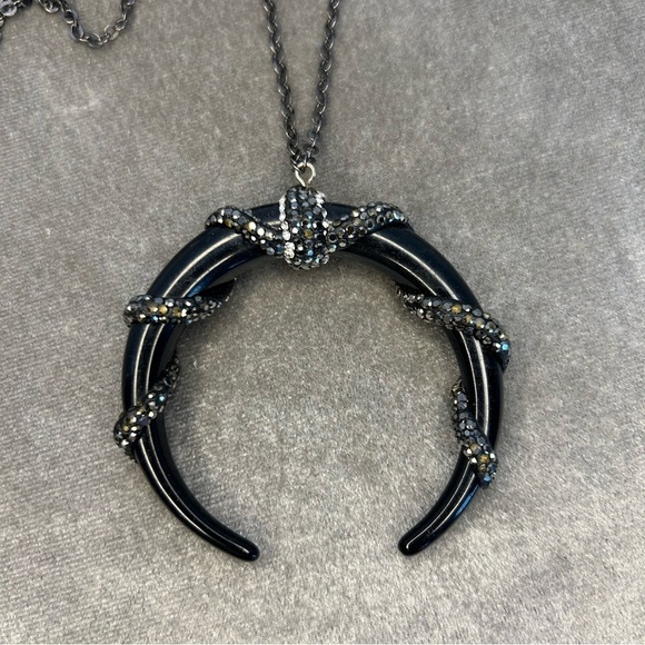 BLACK Natural Stone rhinestone Pendant Ox Bone Crescent Handmade necklace - Picture 9 of 9